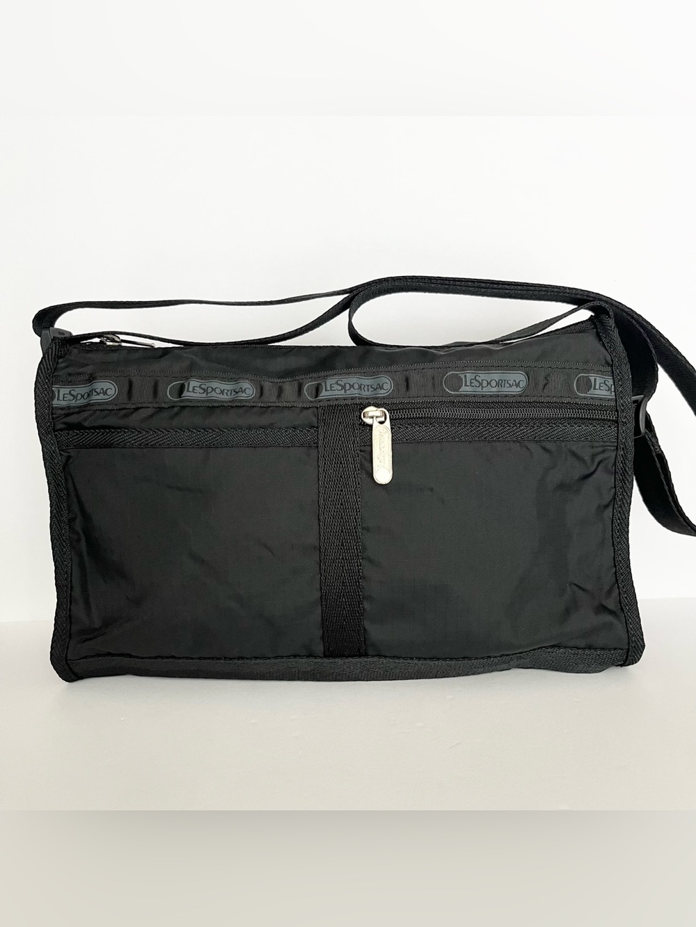NEW LeSportsac Classic Deluxe Shoulder Crossbody Bag + Nylon Pouch Black RARE - Picture 4 of 9
